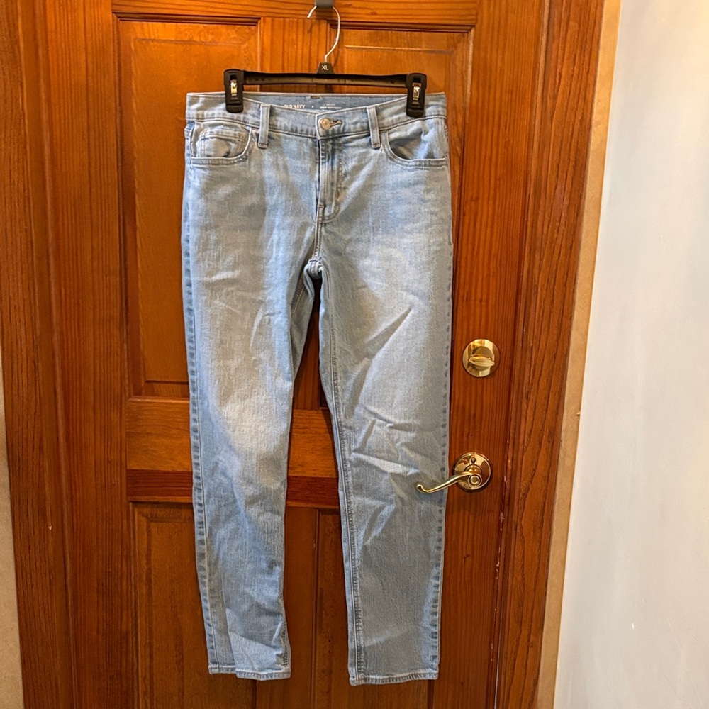 Old Navy Mid-Rise Wow Boyfriend Jeans - Light Blue